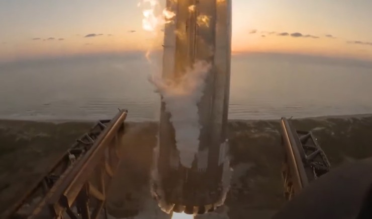Starship e Super Heavy (The Launch Pad - youtube foto) - www.aerospacecue.it
