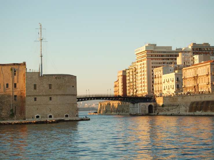 Taranto (Pixabay FOTO)- www.buildingcue.it