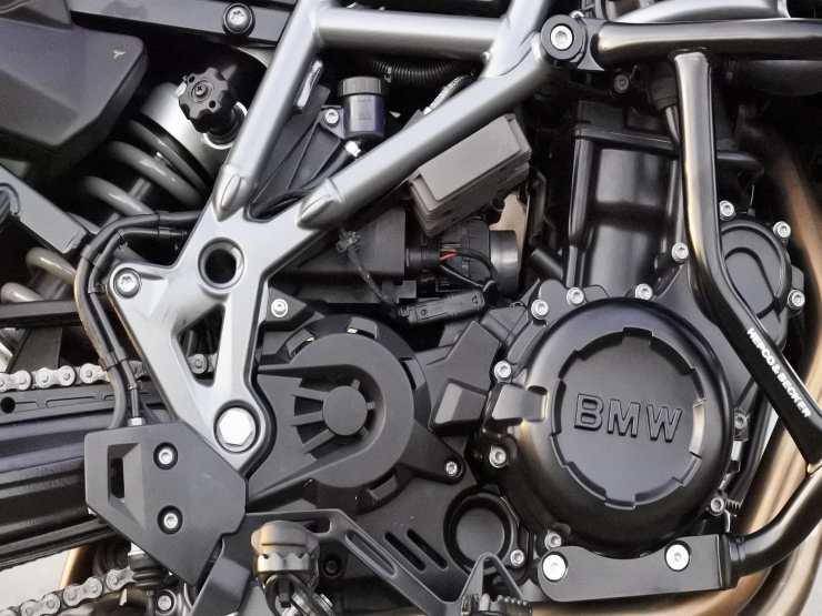 Motore Bmw (Pixabay FOTO) - www.vehiclecue.it