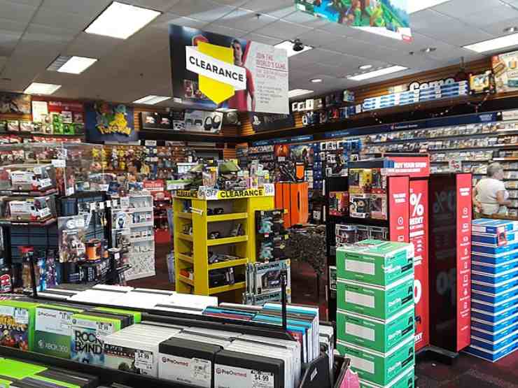 Interno negozio GameStop (Wikimedia, Creative Commons Attribution-Share Alike 3.0 FOTO) - www.systemscue.it