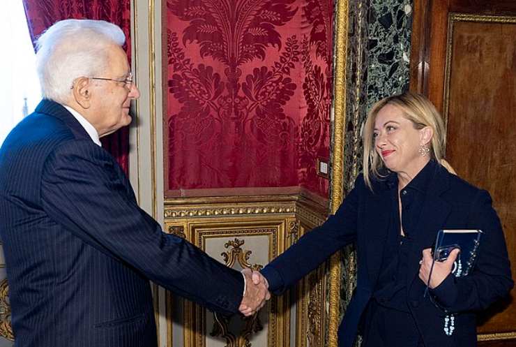 Mattarella e Meloni (Wikimedia, Quirinale.it FOTO) - www.financecue.it