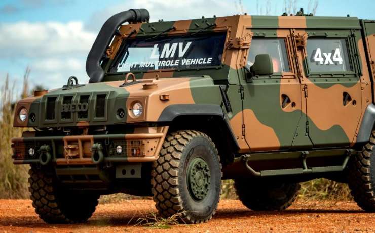 Veicolo militare (Iveco Defense Vehicles foto) - www.vehiclecue.it