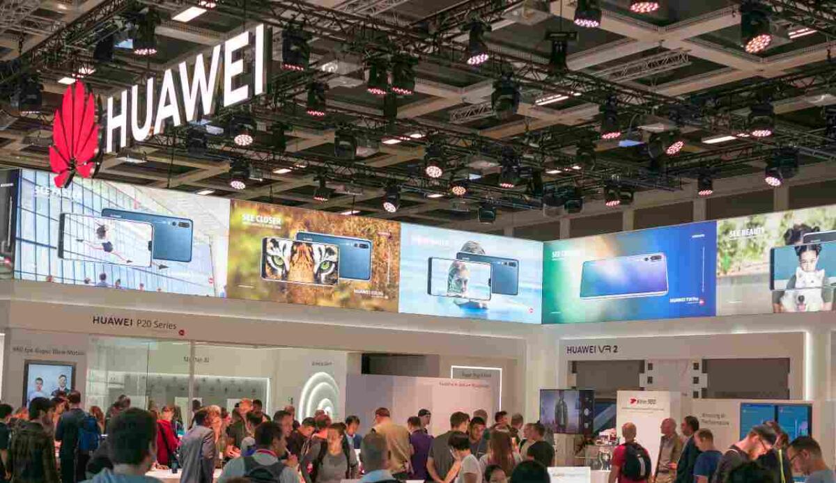 Huawei non userà più Android sui propri dispositivi in uscita - Huawei (MB-one Wikimedia Commons FOTO) - www.systemscue.it