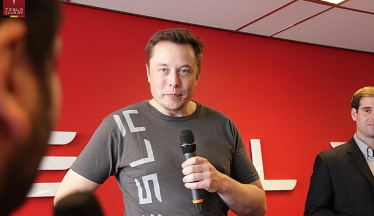 Elon Musk è la prima persona a raggiungere un patrimonio da 400 miliardi di euro - Elon Musk (Wikimedia, Creative Commons Attribution 2.0 FOTO) - www.financecue.it