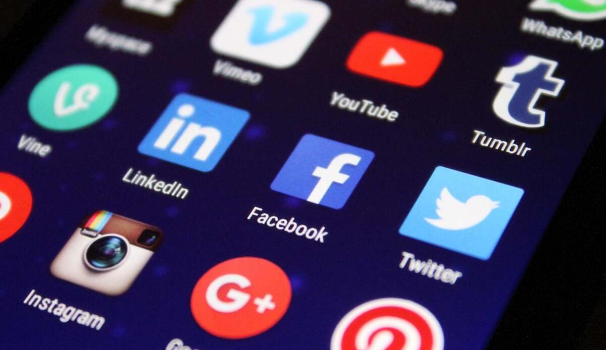 L'Australia è il primo paese al mondo a vietare i social media ai minori di 16 anni - Social media (Pixabay FOTO) - www.systemscue.it