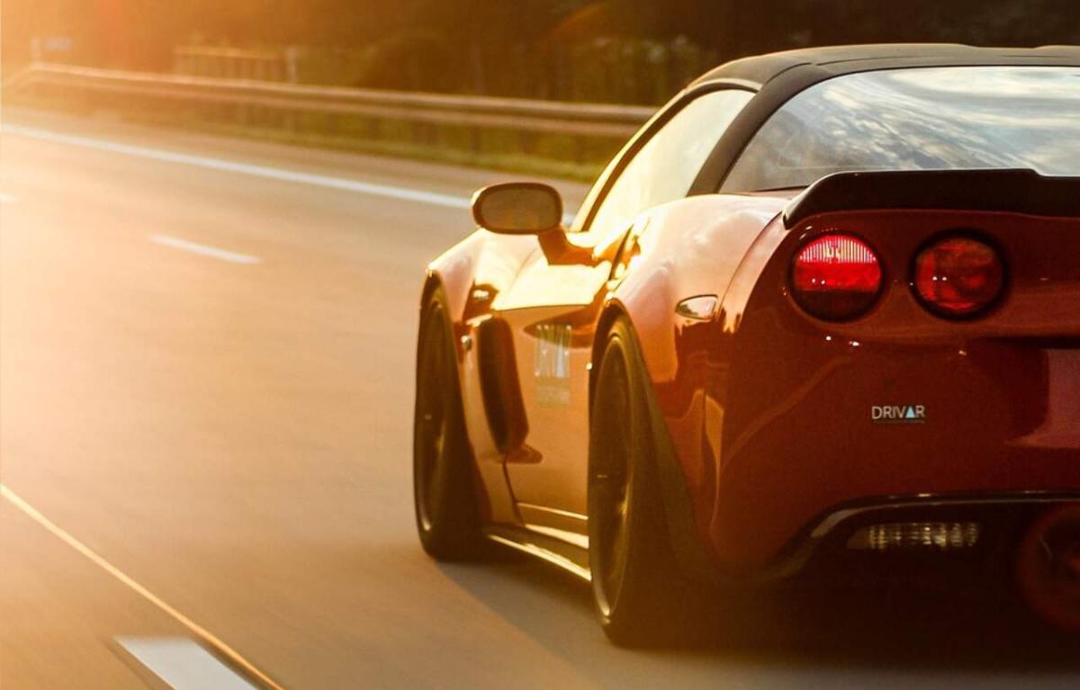 Ecco qual è la spider più veloce al mondo - Auto sportiva (Pixabay foto) - www.vehiclecue.it