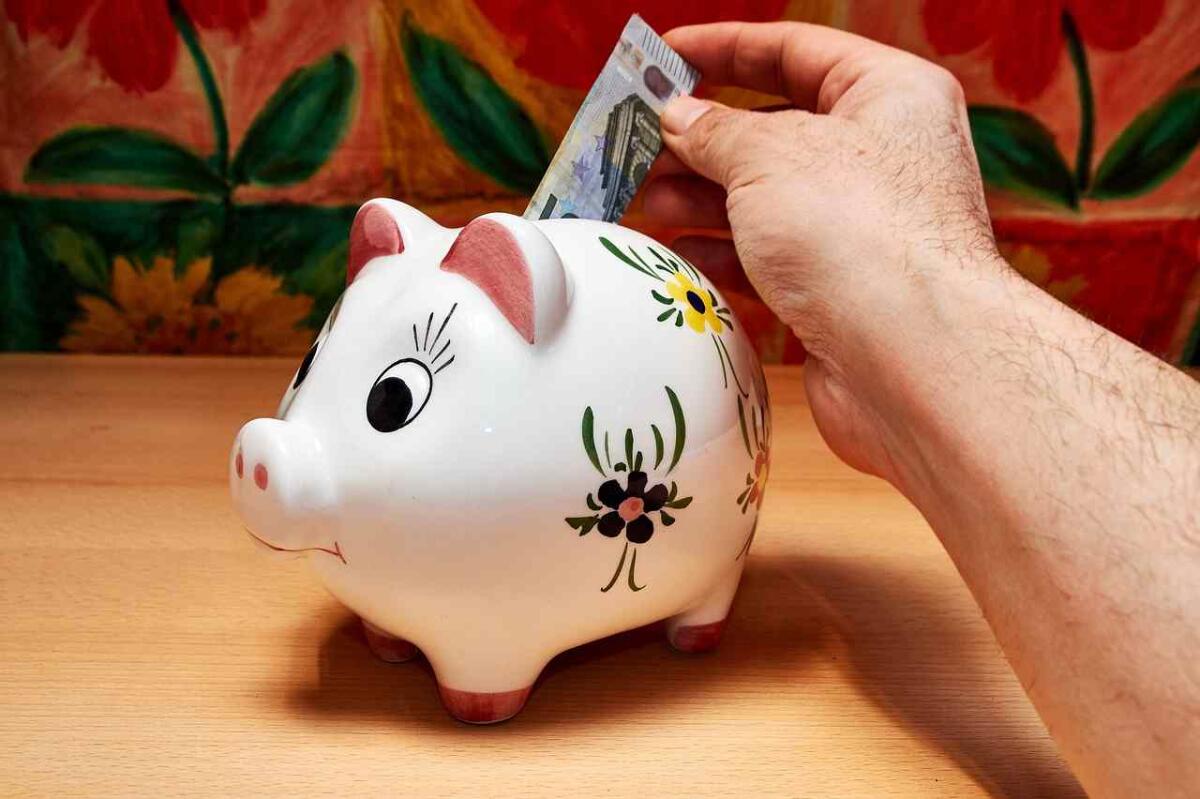 Risparmiare per il futuro dei figli: 3 strategie utili - 