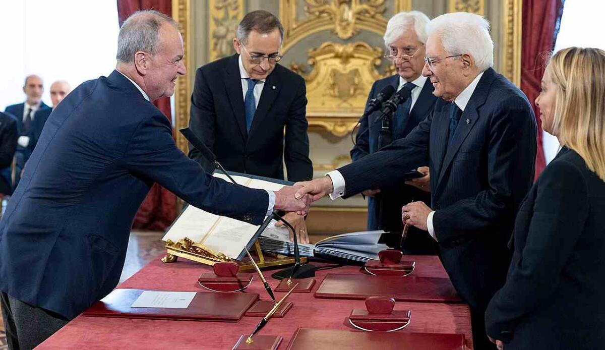 La Cassazione ha dichiarato legittimo il referendum per l'abrogazione dell'Autonomia Differenziata - Roberto Calderoli in occasione della cerimonia di giuramento del governo (Quirinale.it FOTO) - www.managementcue.it