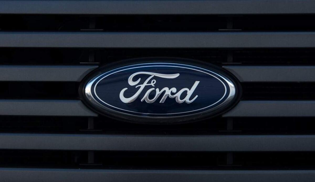 Ford, licenziamenti in Europa: che sta succedendo - Ford logo (Pexels foto) - www.vehiclecue.it