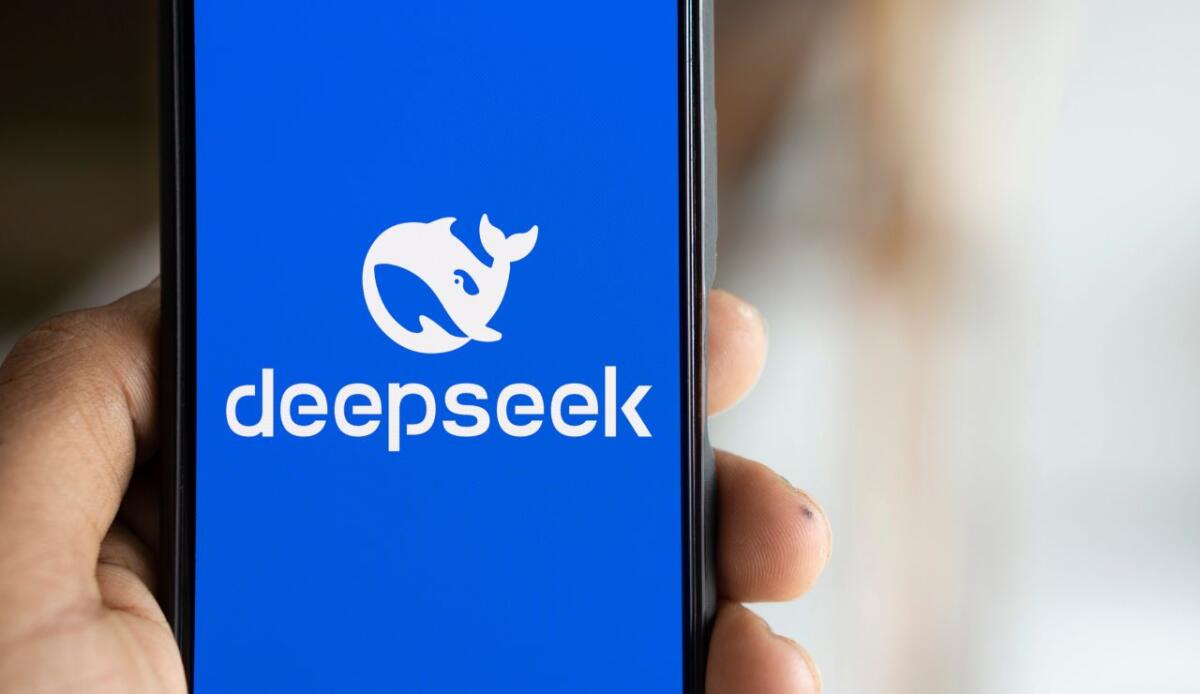 DeepSeek: cosa ha di così speciale il rivale di ChatGPT e perché cambia le carte in tavola? - DeepSeek, ecco l'IA cinese che cambia tutto (DepositPhotos) - www.systemscue.it