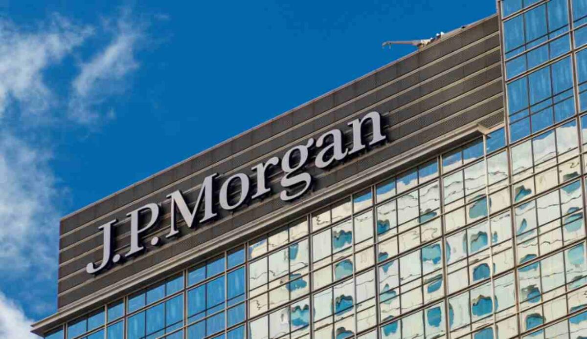 JP Morgan, il lavoro torna in ufficio, ma con un pizzico di modernità - Logo JP Morgan (ANSA Foto) - www.managementcue.it