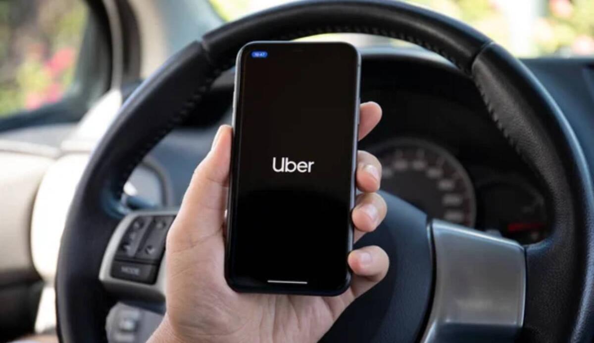 Uber Taxi inizia il servizio a Bologna: più opzioni per cittadini e turisti - Il servizio Uber sbarca a Bologna (Depositphotos foto) - www.vehiclecue.it