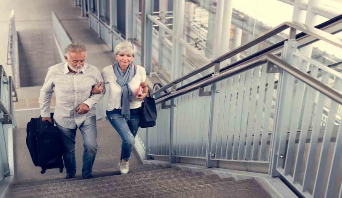Pensioni anticipate, il Governo ci ripensa: dal 2027 la situazione cambierà - Età pensionistica allungata (Freepik) - www.systemscue.it
