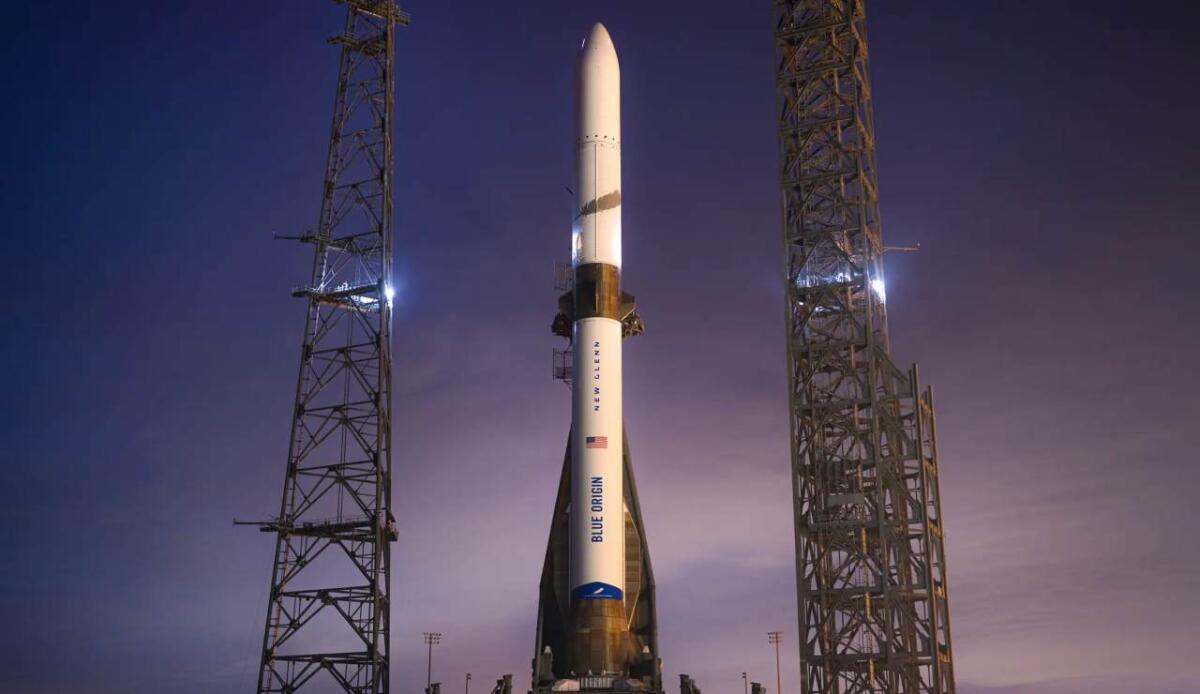 Lanciato per la prima volta il razzo New Glenn di Blue Origin - Razzo New Glenn (Blue Origin foto-  www.aerospacecue.it
