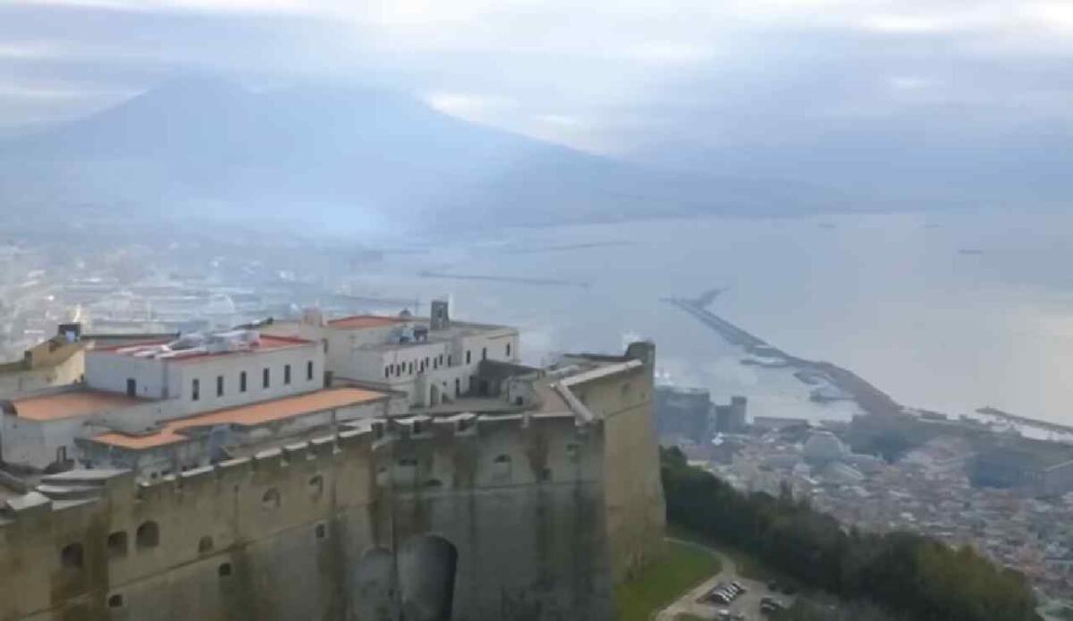 Un vulcano sommerso al largo dei Campi Flegrei: la scoperta epocale - Campi Flegrei (screenshot Rai/YouTube) - www.marinecue.it