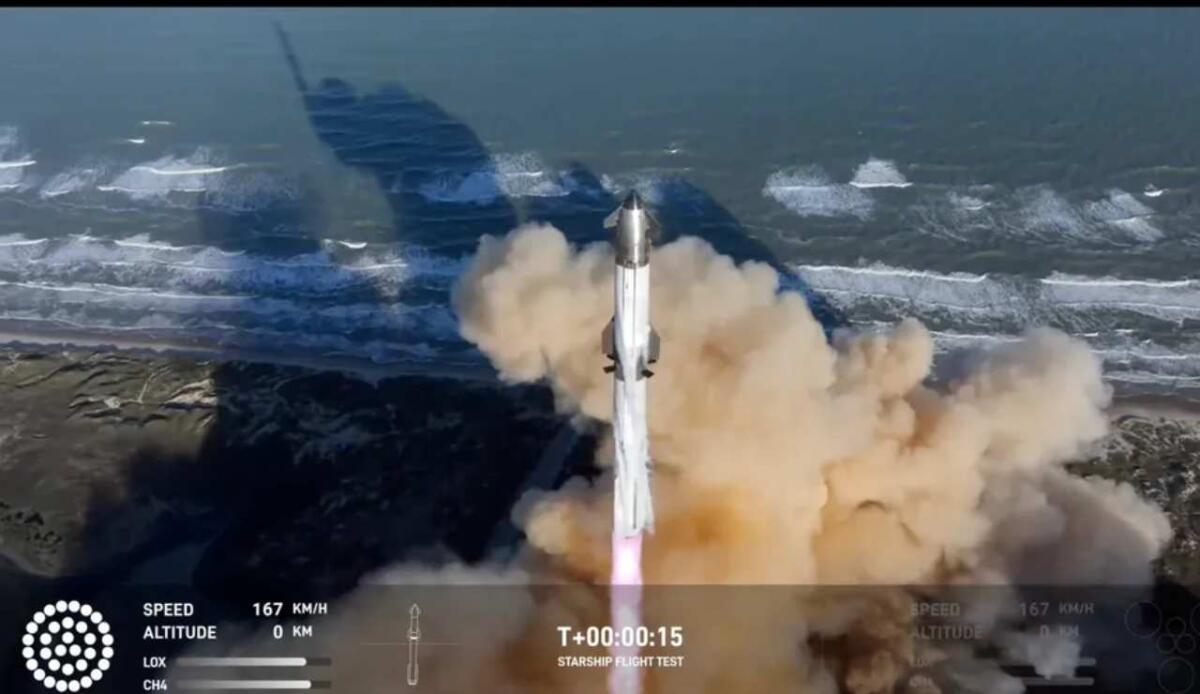 Starship-Super Heavy: com'è andato il settimo volo di prova? - Illustrazione del lancio effettuato il 16 gennaio (SpaceX FOTO) - www.aerospacecue.it
