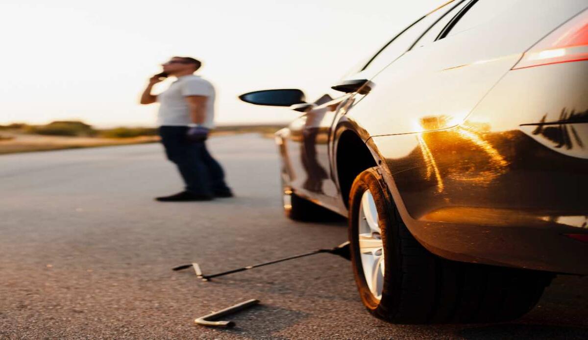 Pedaggio in città, per entrare bisognerà pagare e la colpa è del traffico - Pedaggio auto (Freepik) - www.systemscue.it