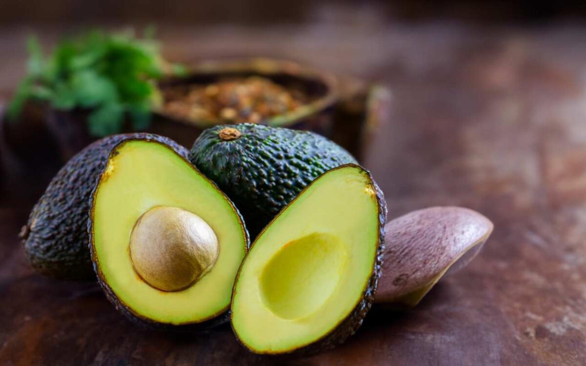 Frutta: non possiamo fare dell'avocado, ma il suo impatto è devastante - Gli avocado sono parte dei nostri menù (depositphots.com) - www.managementcue.it