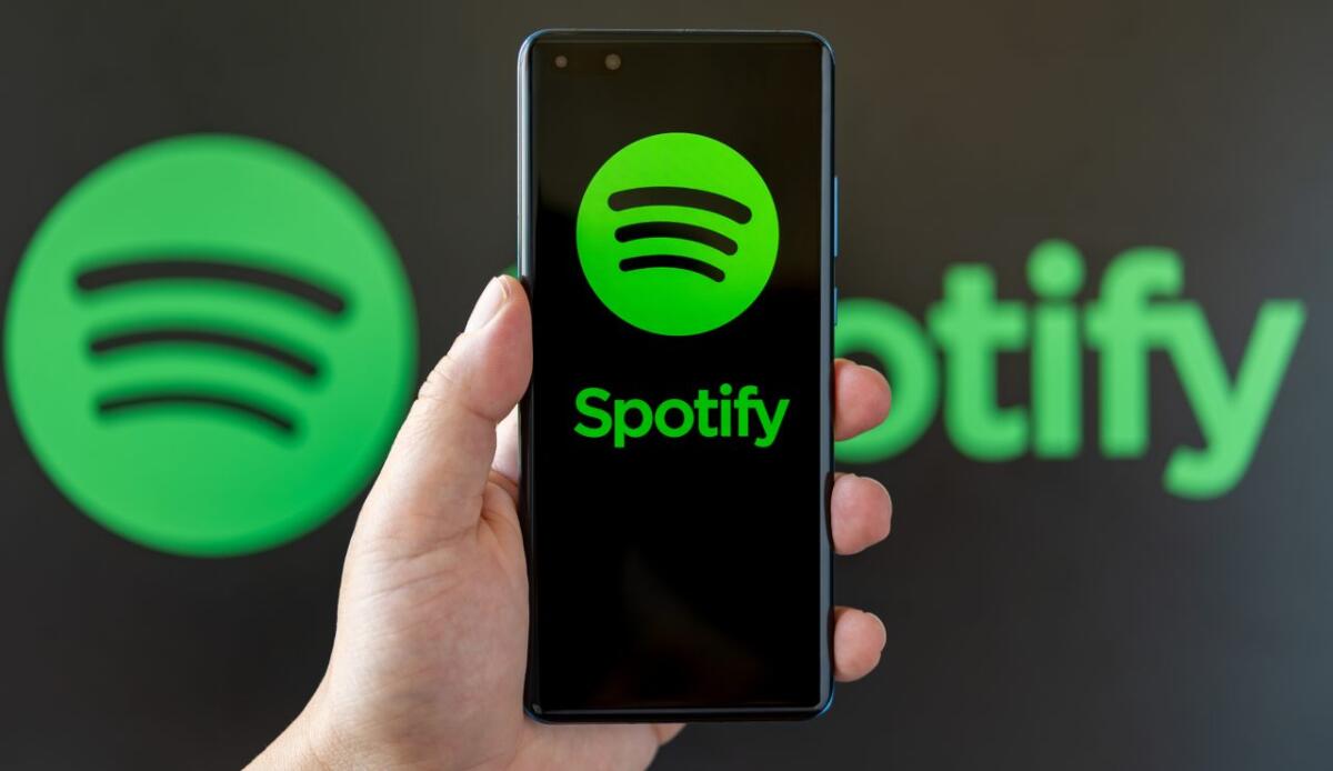 Spotify annuncia Music Pro: più qualità, remix personalizzati e prevendite esclusive - Spotify App, ecco cosa include il nuovo abbonamento Music Pro (DepositPhotos) - SystemsCUE