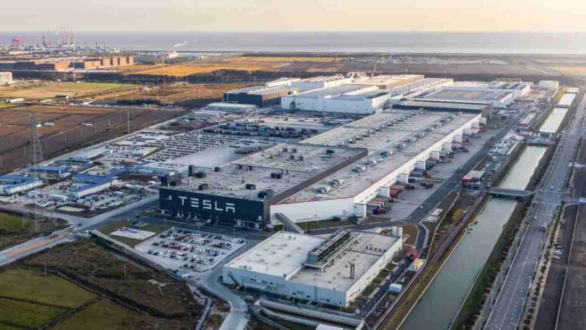 Tesla espande la produzione a Shanghai, ma stavolta niente auto - La Gigafactory Tesla a Shangai (Tesla foto) - www.vehiclecue.it
