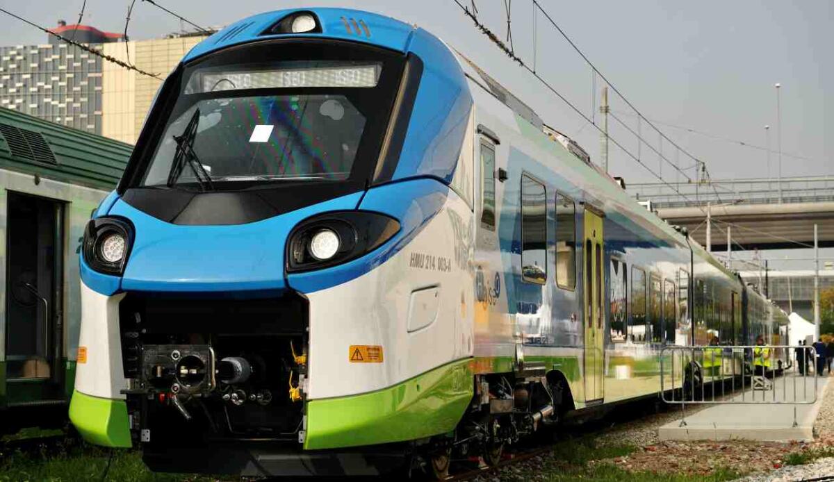 Treni a idrogeno, a Rovato è arrivato il primo a emissioni zero - Il primo prototipo di treno a idrogeno (Alstom foto) - www.vehiclecue.it