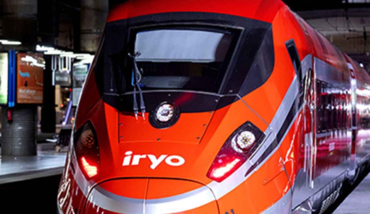 Dall’Italia alla Spagna con un solo biglietto: l’accordo Fs-Ita Airways - Il treno Iryo, che collega Italia e Spagna (Trenitalia foto) - www.managementcue.it