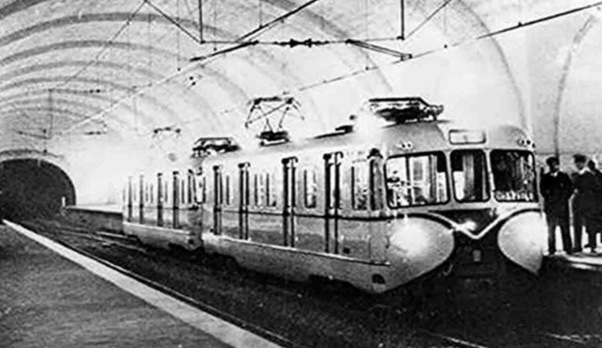9 febbraio 1955: nasce la prima metropolitana italiana - Metropolitana 1955 (screenshot FUN AT GOGO RELOADED TV/YouTube) - www.vehiclecue.it