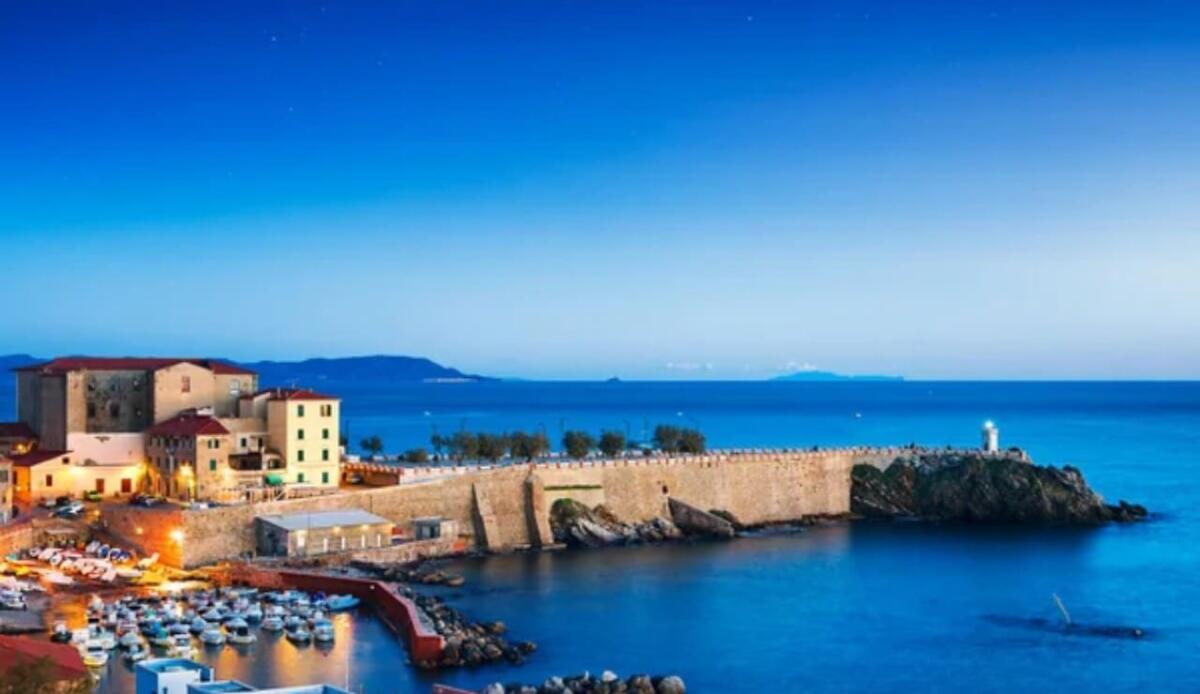 Livorno o Grosseto? Piombino alla ricerca della sua casa amministrativa - Piombino, come cambia l'affiliazione della città (Depositphotos Foto) - www.buildingcue.it