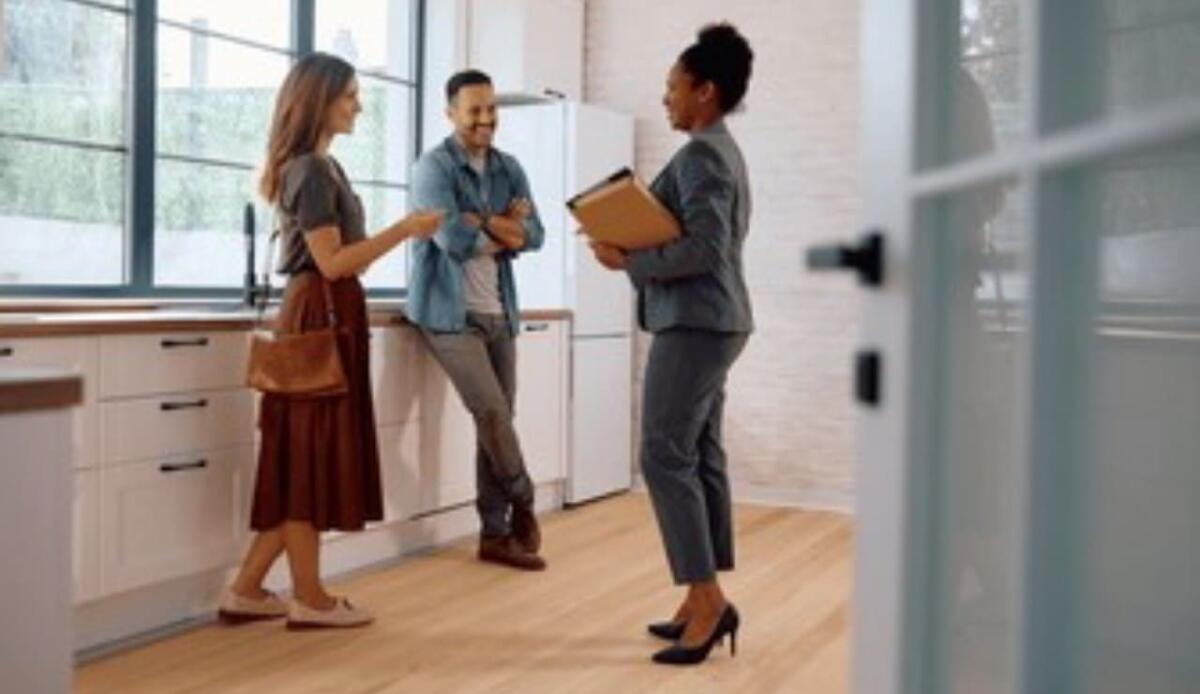 Mutuo con garanzia statale: le nuove regole del Fondo Prima Casa 2025 - Mutuo di casa, ecco come avere agevolazioni in modo semplice e efficace (Shutterstock Foto) - www.buildingcue.it