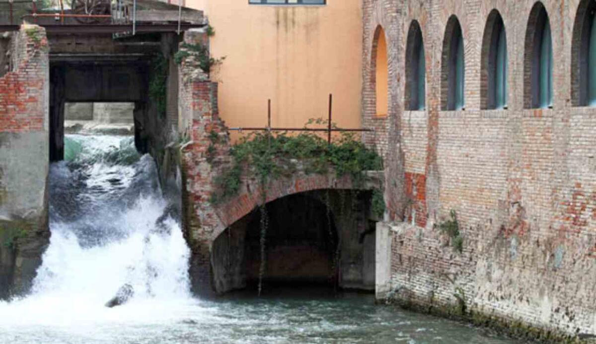Quando Bologna era ricca di corsi d’acqua: il ruolo storico del Canale di Reno - La storia del Canale di Reno (Canali di Bologna foto) - www.buildingcue.it