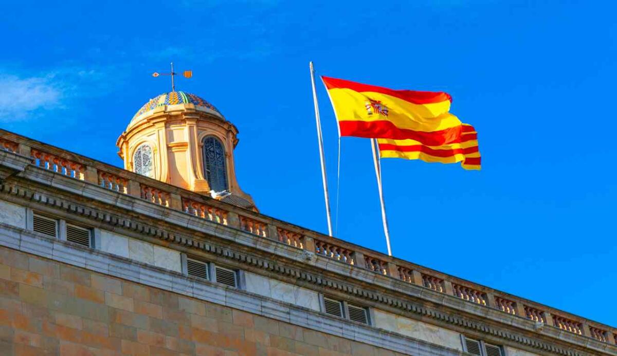 Spagna, PIL a +3,2% nel 2024: turismo record e crescita dell’export - Economia Spagnola in crescita (depositphotos.com) - www.financecue.it