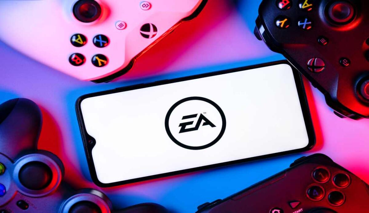 Vendite deludenti per FC 25: EA perde il 16% in Borsa, peggior calo dal 2008 - Electronic Arts si trova ad affrontare una fase critica a seguito (depositphotos.com) - www.financecue.it