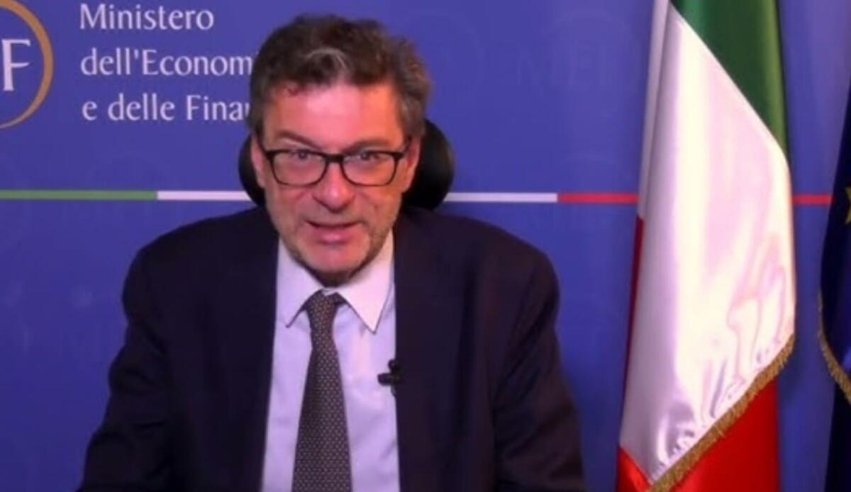 Caro bollette: in arrivo nuovi provvedimenti - Ministro Giorgetti, arriva la riforma che fa risparmiare sulle bollette (YouTube Foto) - www.energycue.it