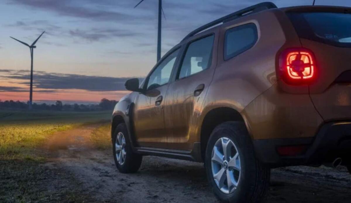 Dacia Duster si trasforma: il progetto Redust di Carpoint la rende più "aggressiva" - Illustrazione di una Dacia Duster (Depositphotos FOTO) - www.vehiclecue.it
