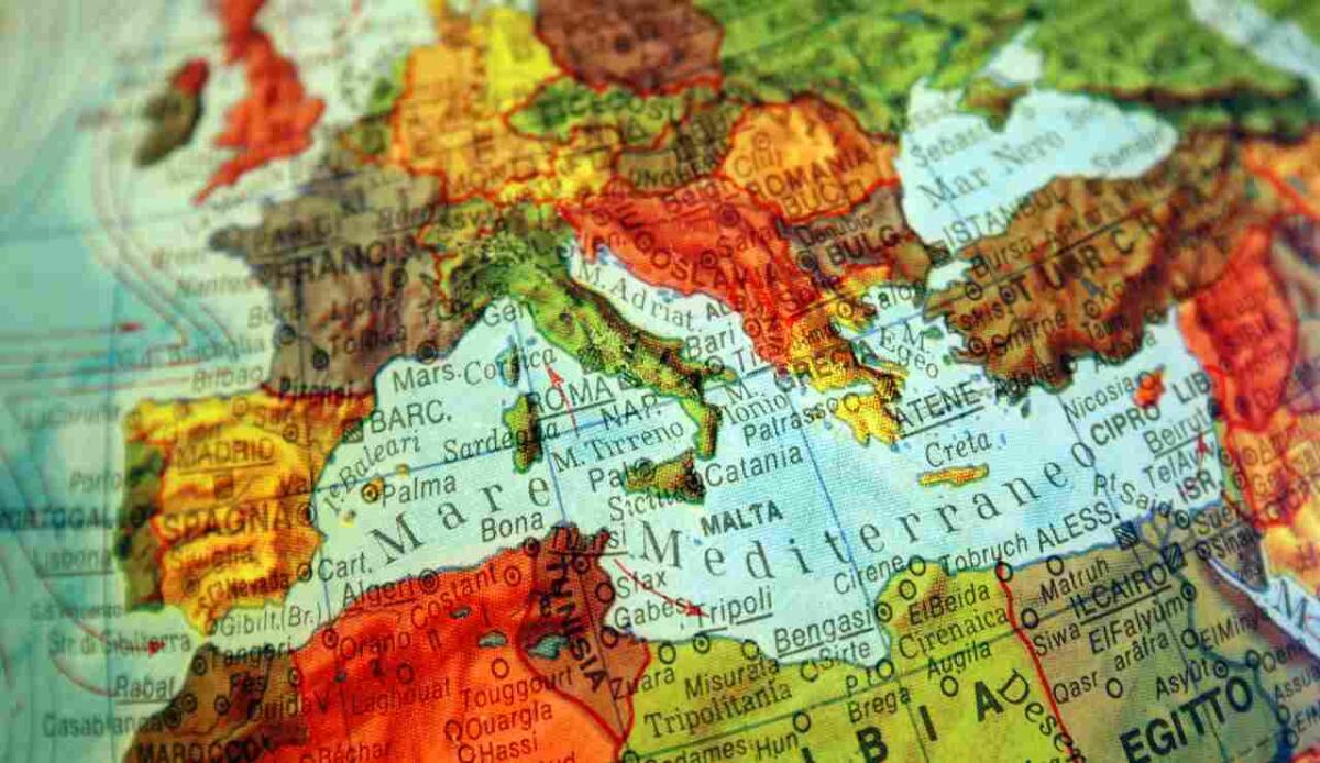5 milioni di anni fa il Mediterraneo fu teatro della più grande inondazione della storia - Il Mare Mediterraneo fu protagonista della più grande inondazione della storia (canva.com) - www.marinecue.it