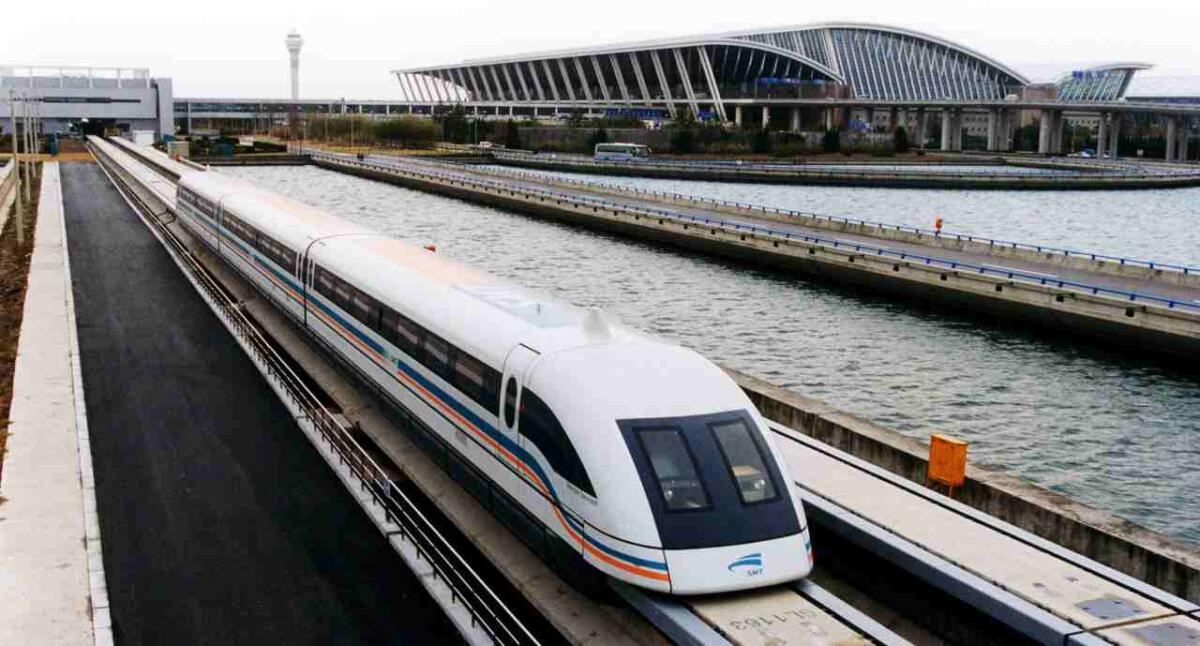 Maglev: il treno "sospeso" che corre a 550 km/h - Treno Maglev in Cina (GoodFreePhotos foto) - www.vehiclecue.it