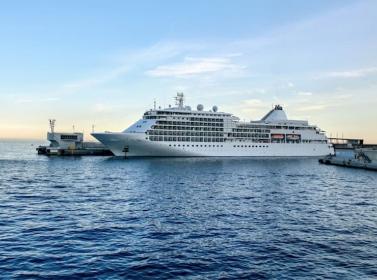 Crociere, quali sono le migliori e più lussuose del 2025 (Freepik Foto) - www.marinecue.it