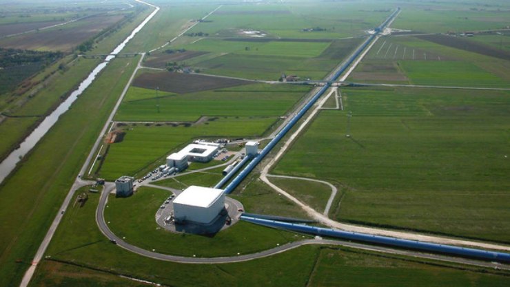 Il Laser Interferometer Gravitational-Wave Observatory (LIGO Caltech foto) - www.aerospacecue.it