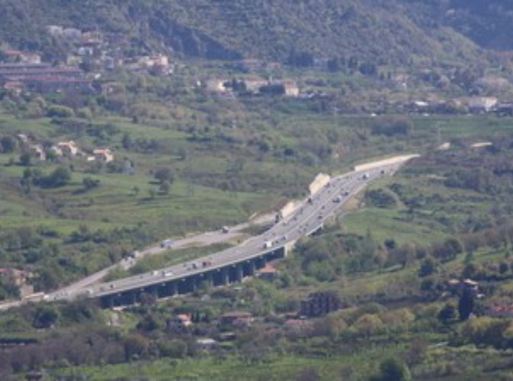 Autostrada in Calabria, i lavori sono quasi finiti (Shutterstock Foto) - www.buildingcue.it