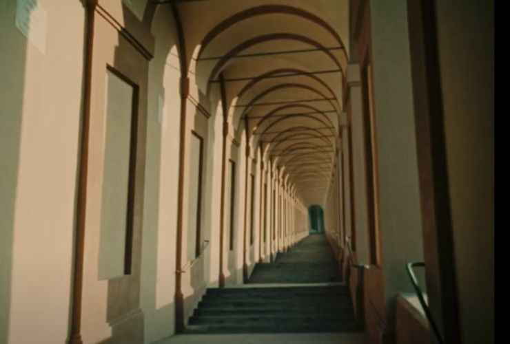 Portici di Bologna interno (screenshot Comune di Bologna/YouTube) - www.buildingcue.it