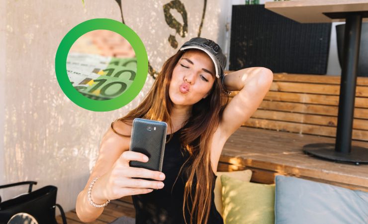 Guadagnare soldi con Onlyfans (Freepik/Canva) - managementcue.it