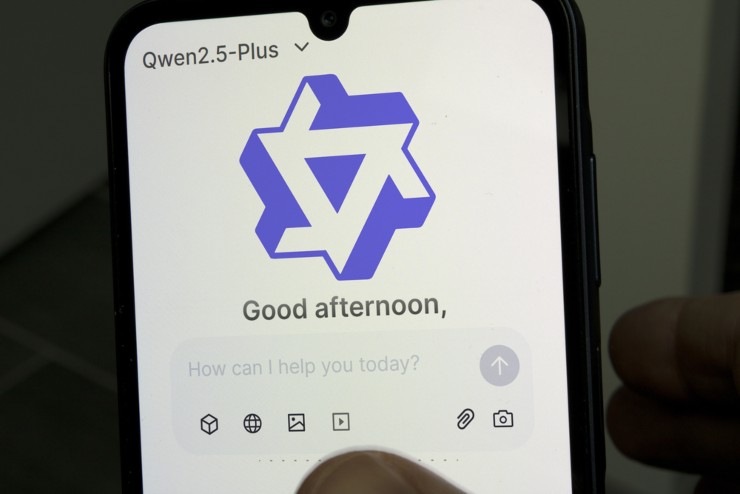 Qwen 2.5 Plus, il nuovo sistema IA di Alibaba (DepositPhotos) - www.systemscue.it