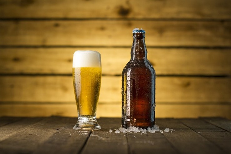 L'atteggiamento dei genitori sul consumo di birra (Pixabay foto) - www.biomedicalcue.it