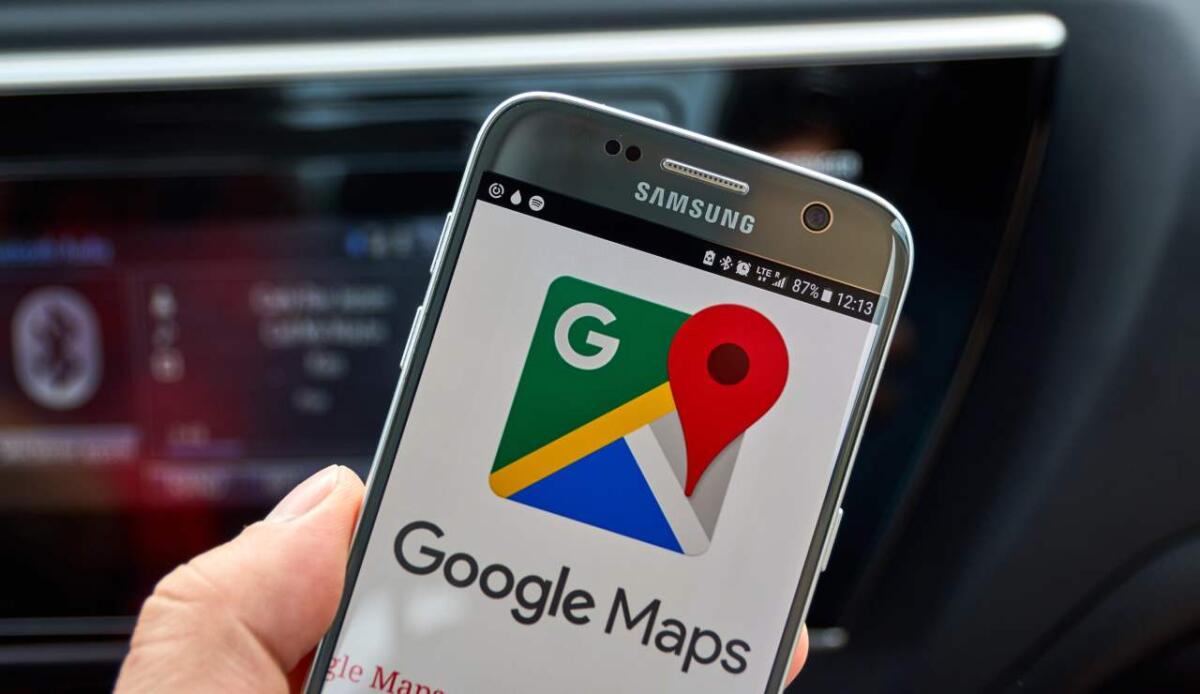 Google Maps, Waze, Radarbot: le app che avvisano degli autovelox (nei limiti della legge) - Google Maps, ecco come potrebbe essere usato per gli autovelox (DepositPhotos) - VehicleCUE
