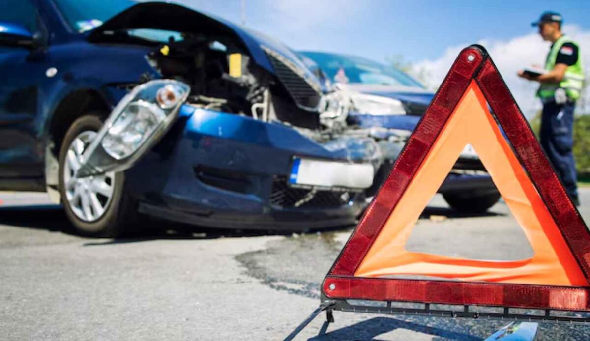 Le strade più pericolose d'Italia: negli ultimi anni aumentano gli incidenti stradali - Incidente stradale (Freepik foto) - www.buildingcue.it
