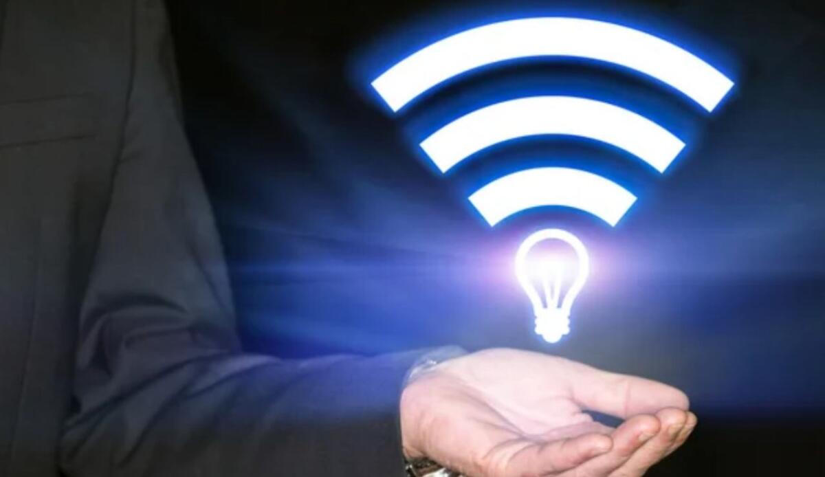 Addio sprechi energetici: nuova tecnologia wireless migliora l’efficienza fino all’8,1% - Wireless ed energia (Depositphotos foto) - www.systemcue.it
