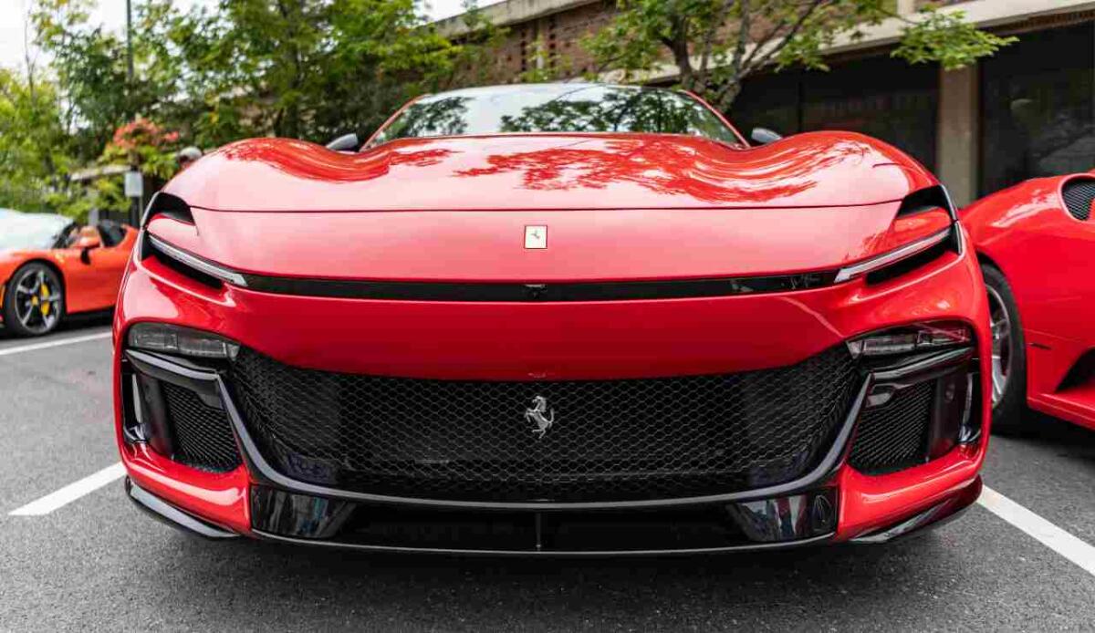 Auto di lusso e furti in UK: ecco i modelli più costosi finiti nelle mani dei ladri - Auto più costose rubate in UK, al primo posto un bolide incredibile (DepositPhotos) - VehicleCUE