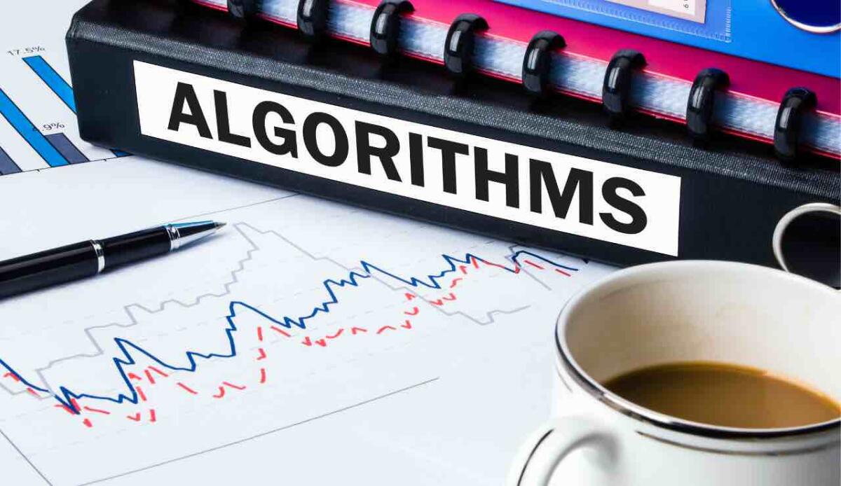 Algoritmi più precisi: scoperta una soluzione per eliminare il bias delle AI senza conoscere le correlazioni spurie in anticipo - Algoritmi più precisi (Canva) - systemscue.it