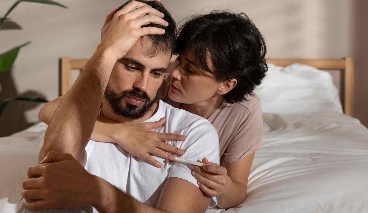 Sonno interrotto e risvegli anticipati: il bullismo sul lavoro ha effetti anche sulla vita di coppia - Effetti dello stress (Pixabay foto)  - www.managementcue.it
