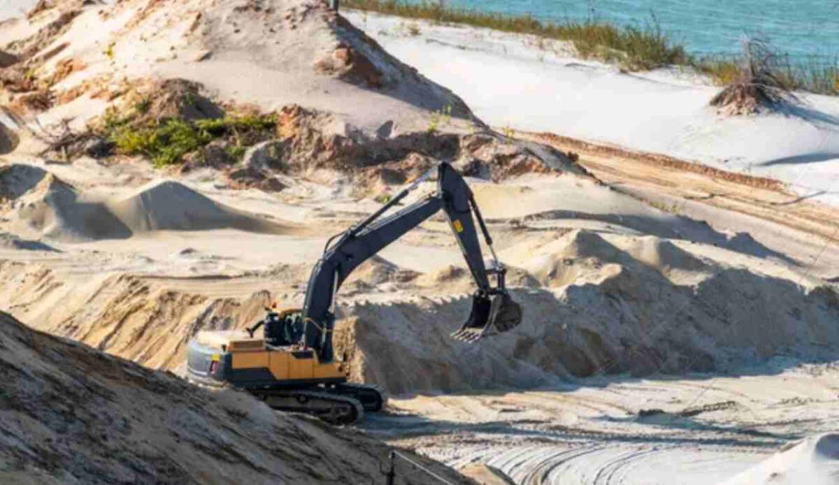 Dal 1985, il 24% delle coste globali è stato eroso: il peso dell’estrazione della sabbia - Estrazione della sabbia (Depositphotos foto) - www.marinecue.it